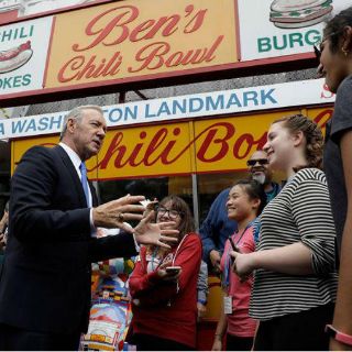 Netflix contrata a ex fotógrafo de Obama para retratar a Underwood