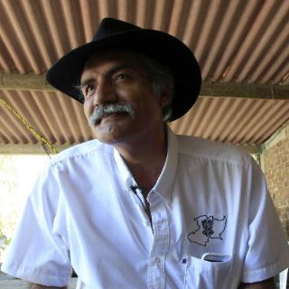 Trasladan de emergencia a Mireles a hospital capitalino