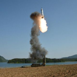 EU confirma e investiga nuevo lanzamiento de misil de Corea del Norte