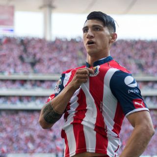 Al medio tiempo, Chivas se pone en ventaja ante Tigres
