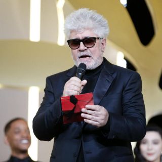 Almodóvar, emocionado al recordar a los ‘héroes’ de la lucha contra el sida