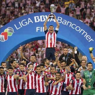 Chivas y su íntima amistad con la gloria