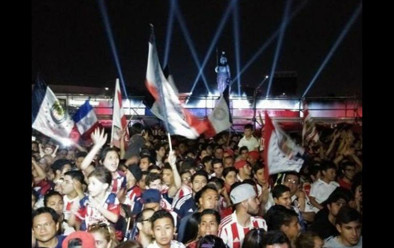 La Policía de Guadalajara informa que se presentaron varios conatos de riña, sin embargo fueron atendidos y disueltos. EL INFORMADOR / R. Bobadilla