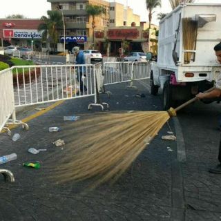 Limpian la Minerva tras festejo de Chivas