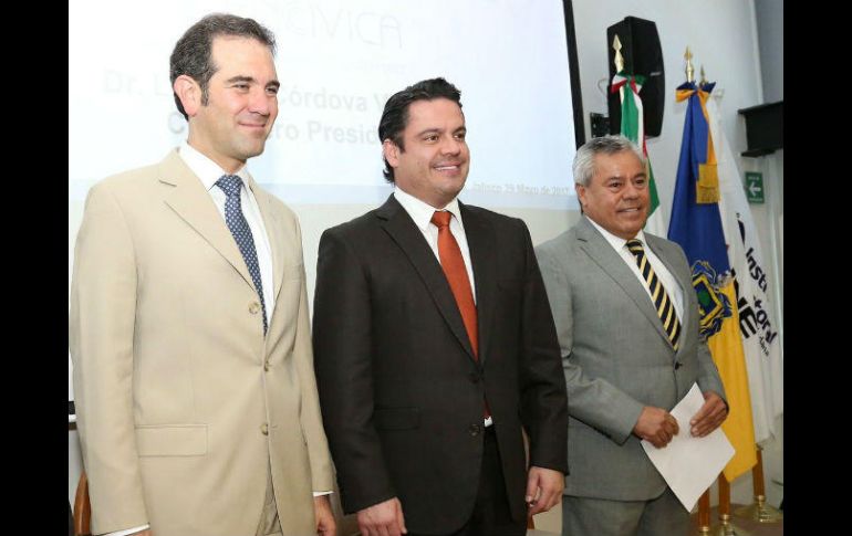 Córdova Vianello estuvo en Guadalajara para presentar Enccívica ante el gobernador del Estado. TWITTER / @AristotelesSD