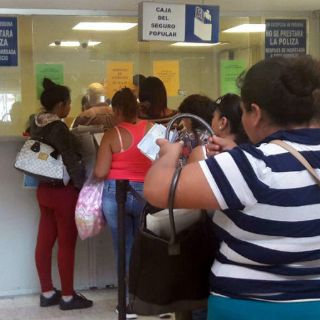 Prometen resolver en breve el desabasto de medicinas