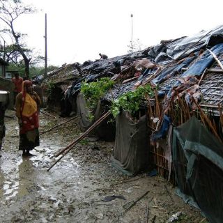 Reportan 600 mil evacuados por ciclón en Bangladesh