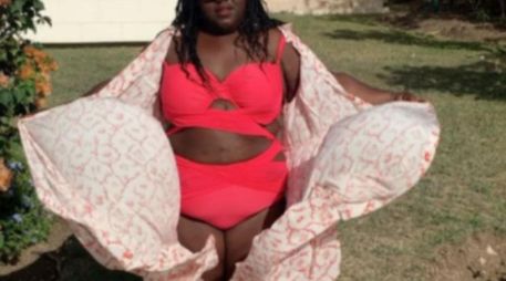 A través de un par de boomerang, Gabourey aparece con un traje de baño color anaranjado, y con otro en color negro. INSTAGRAM / gabby3shabby