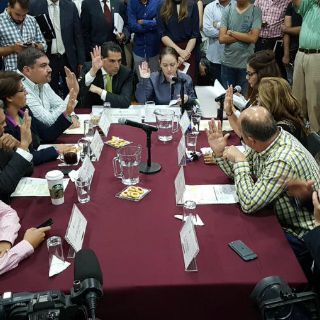 Atan en comisiones eliminación de recursos a partidos en Jalisco