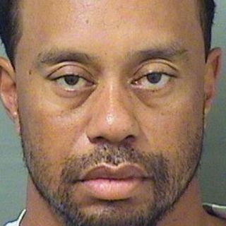 Tiger Woods estaba dormido cuando fue detenido: policía