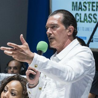 Antonio Banderas imparte clase magistral de moda en Miami