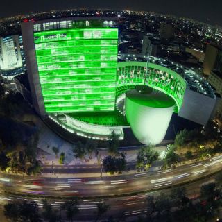 Senado se ilumina de verde en apoyo al Acuerdo de París