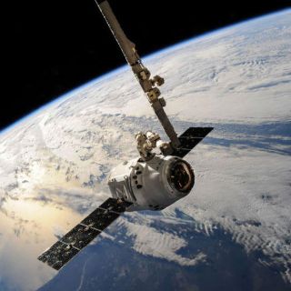 SpaceX espera lanzar su primera nave reciclada a la EEI