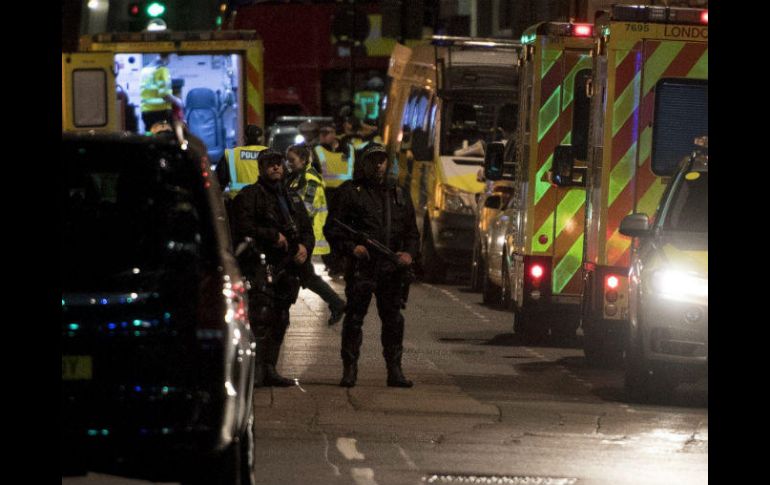 Este sábado fueron atropellados entre 15 y 20 transeúntes en el Puente de Londres. EFE / W. Oliver