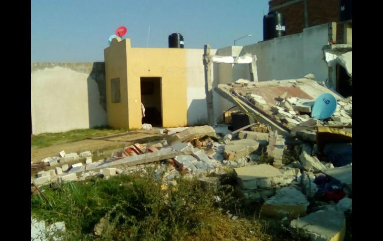 Dos casas se derrumbaron pero al menos 12 sufrieron daños en un radio de 60 metros. EL INFORMADOR / Protección Civil del Estado