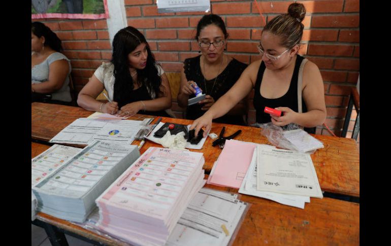 El pico de la conversación se dio a las 19:30 horas, que coincidió con la clausura de las casillas. SUN / ARCHIVO