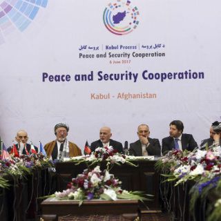 Afganistán invita a los talibanes a unirse al proceso de paz