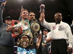 'Canelo' se negó a sentarse entre rounds contra Chávez Jr., pero 'Triple G' afirma que el poder debe demostrarse peleando. AP / ARCHIVO