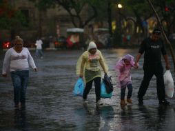 La lluvia de ayer causó varias afectaciones en diversos puntos de la Zona Metropolitana de Guadalajara. EL INFORMADOR / F. Atilano