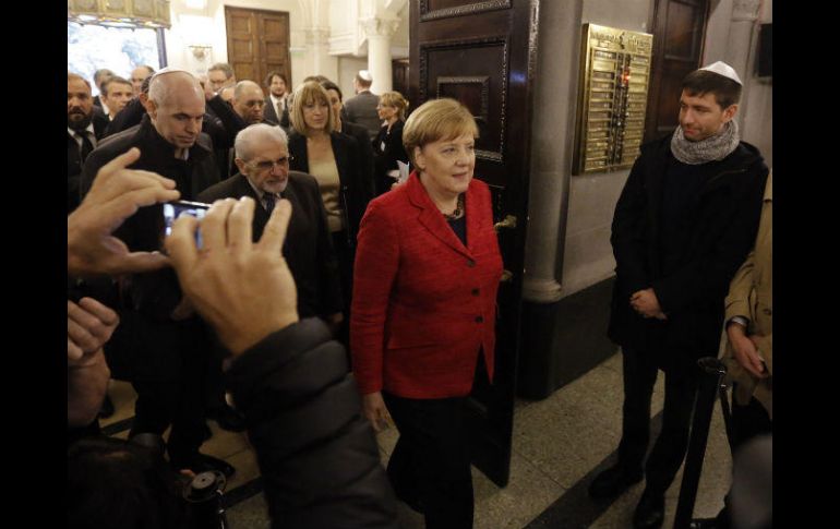 Este jueves, Merkel acude a la sinagoga de la Congregación Israelita en Buenos Aires. AP / V. Caivano