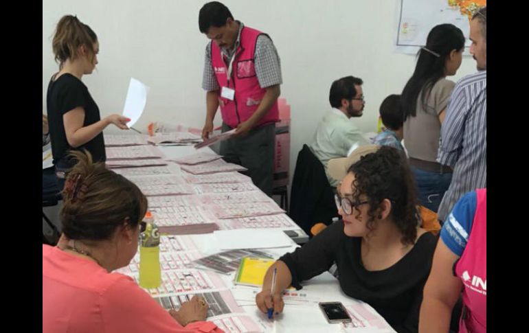 Gabriela de León agrega que hasta las 08:00 horas de este jueves ya se habían recontado un 93% del 98% de los paquetes electorales. TWITTER / @gabymdeleon