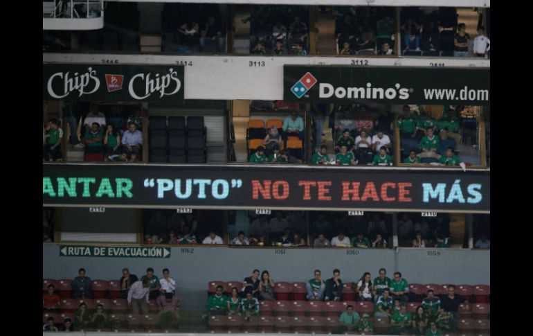 El mensaje se ha repetido varias veces en el estadio. MEXSPORT / D. Leah