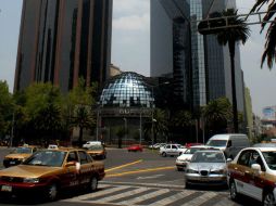 En el inicio de la sesión se opera un volumen de 349 mil títulos por un importe de 12 mil 118 millones de pesos. NTX / ARCHIVO