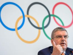 Thomas Bach, presidente del COI, afirma que el organismo envía una 'señal fuerte' reduciendo cuota de halterofilia para Juegos de 2020. AFP / F. Coffrini