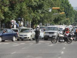 La Policía Vial recuerda a la ciudadanía en general respetar los señalamientos e indicaciones que se dan por parte de la autoridad. EL INFORMADOR / ARCHIVO