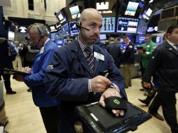 La sesión estuvo marcada  por el mal desempeño de las grandes empresas del sector tecnológico. AP / ARCHIVO