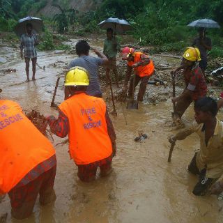 Deslizamientos de tierra en Bangladesh dejan 35 muertos