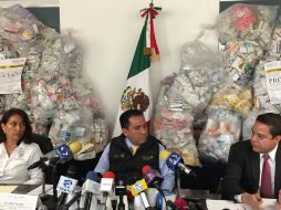 Los medicamentos incautados en su mayoría son muestras médicas y cerca de 14 mil piezas de medicamentos apócrifos. TWITTER / @PGR_mx