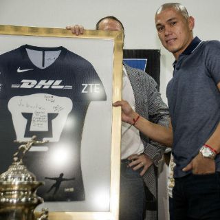 Pumas despide a Darío Verón