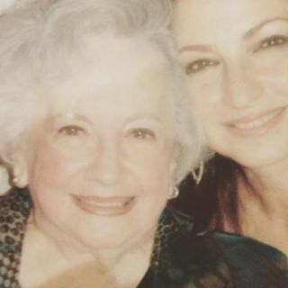 Muere la madre de Gloria Estefan