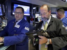 Wall Street cerró a la baja arrastrado nuevamente por el mal desempeño de las empresas del sector tecnológico. AP / R. Drew