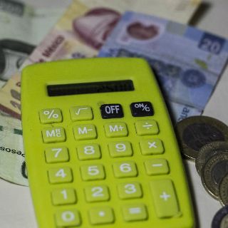 Especialista alerta sobre posible aumento en tasas de interés