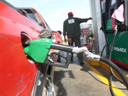 En la Ciudad de México las gasolinas se venderán en un máximo de 15.93 la Magna y 17.83 pesos la Premium. EL INFORMADOR / ARCHIVO
