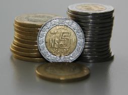El alza del peso mexicano se debe a que inversionistas consideran atractivas las altas tasas de interés en el mercado local. NTX / ARCHIVO