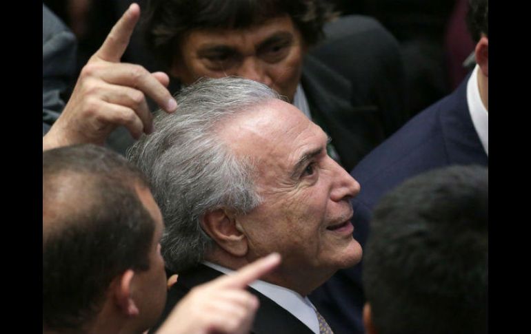 La principal amenaza para el mandatario en este momento es la investigación que la Corte Suprema le abrió el mes pasado por corrupción. AP / ARCHIVO