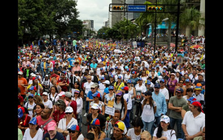 Unas dos mil personas se reunieron en una importante avenida del este de la capital. EFE / M. Gutiérrez