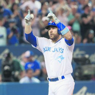 Los Azulejos evitan la barrida