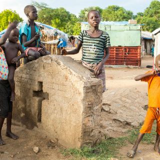 Sobrevivir en un cementerio, la realidad en Sudán del Sur