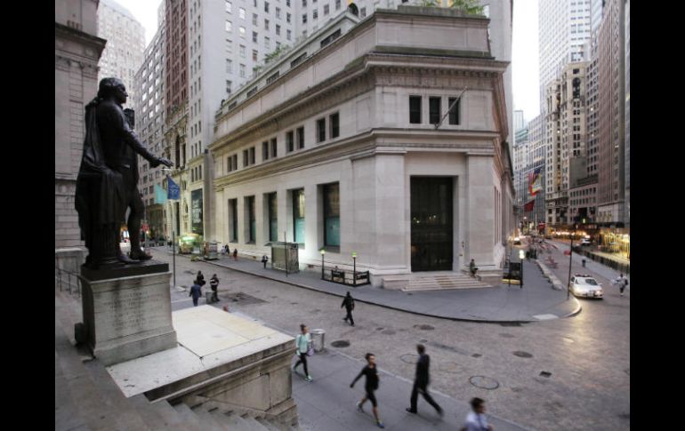 El Dow Jones y el selectivo S&P 500 cerraron con nuevos máximos históricos impulsados por el sector tecnológico. AP / ARCHIVO
