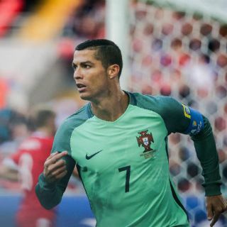 Cristiano da el triunfo a Portugal frente a Rusia