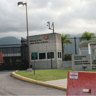 Venezuela debe respetar la Constitución y dejar de culpar a otros: EU