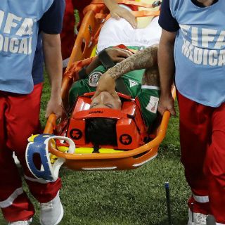 Carlos Salcedo será baja tres meses