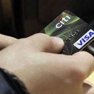 Costo de tarjetas de crédito aumentarán, alerta Condusef