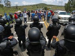Los protestantes habrían agredido a los uniformados con piedras, palos, bombas vaseras, cohetones y otros objetos. SUN / ARCHIVO