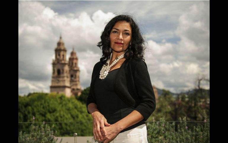 'Creció y ya hasta me dirige', bromeó Dolores Heredia sobre Gael García, su hijo en 'Rudo y cursi'. EL INFORMADOR / ARCHIVO