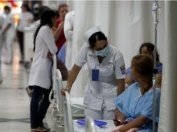 Los trabajadores de la salud temen sobrecarga en sus labores. EL INFORMADOR / ARCHIVO